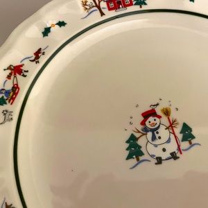 Pfaltzgraff Snow Village Christmas Dinner Plates Snowman Set of 2